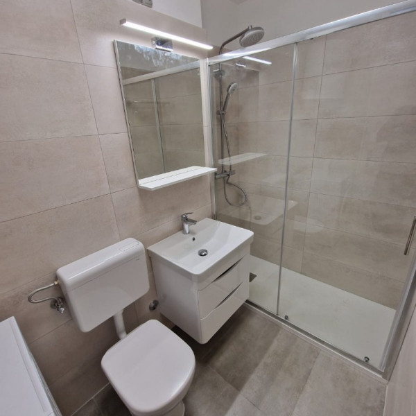 Bathroom / WC, Apartment Maestral, Pula City Apartments for two near the sea and the center, Pula, Istria, Croatia Pula